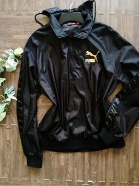 Puma Vintage Style Black Windbreaker with Gold Logo and Side Stripe, size M